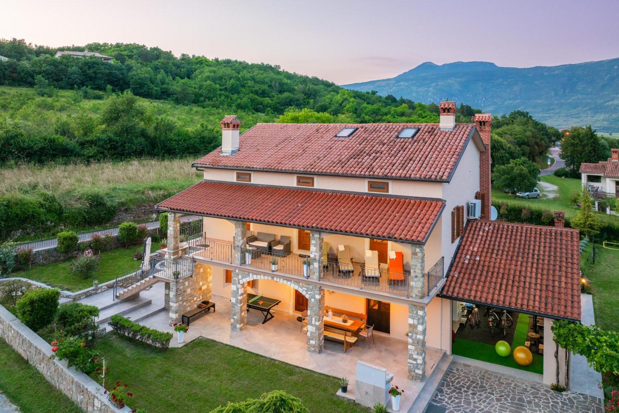 Activity And Familiy Milena With Heated Pool * Kršan
